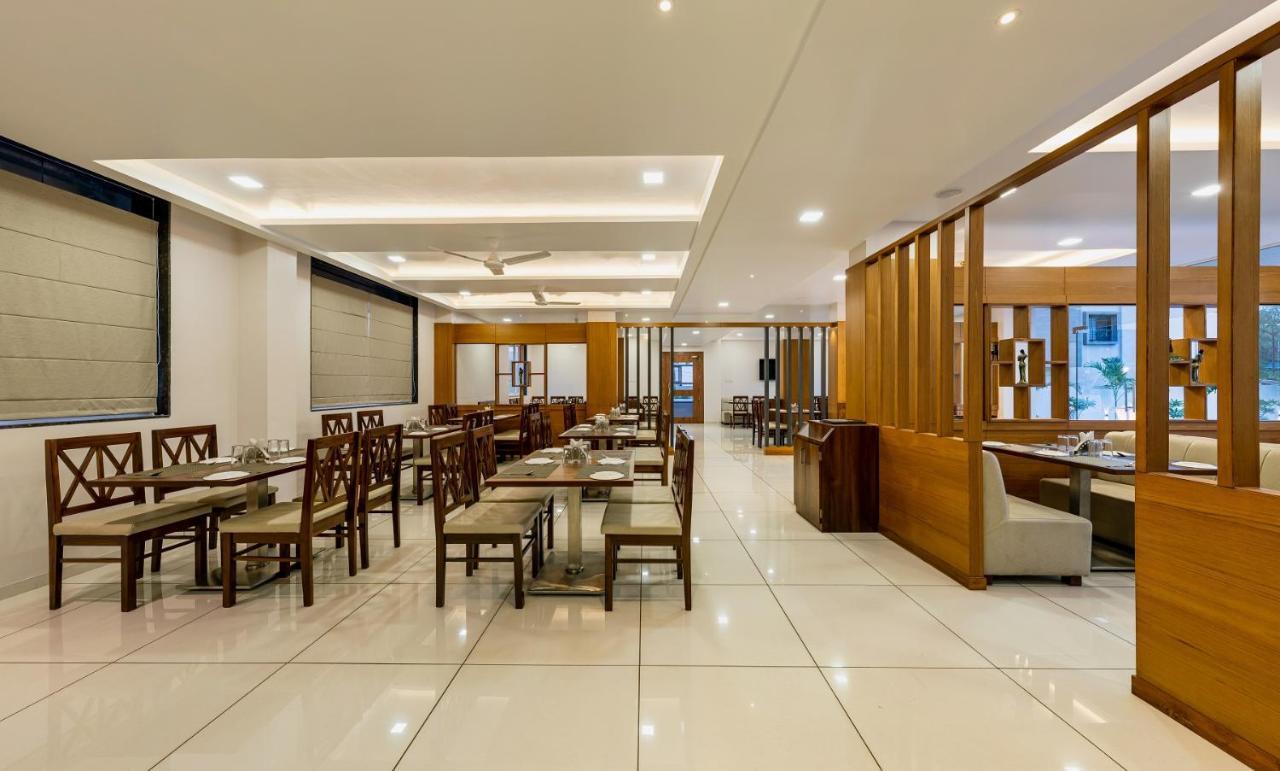 Hotel Grand Indu, 3 Star Kolhapur Esterno foto