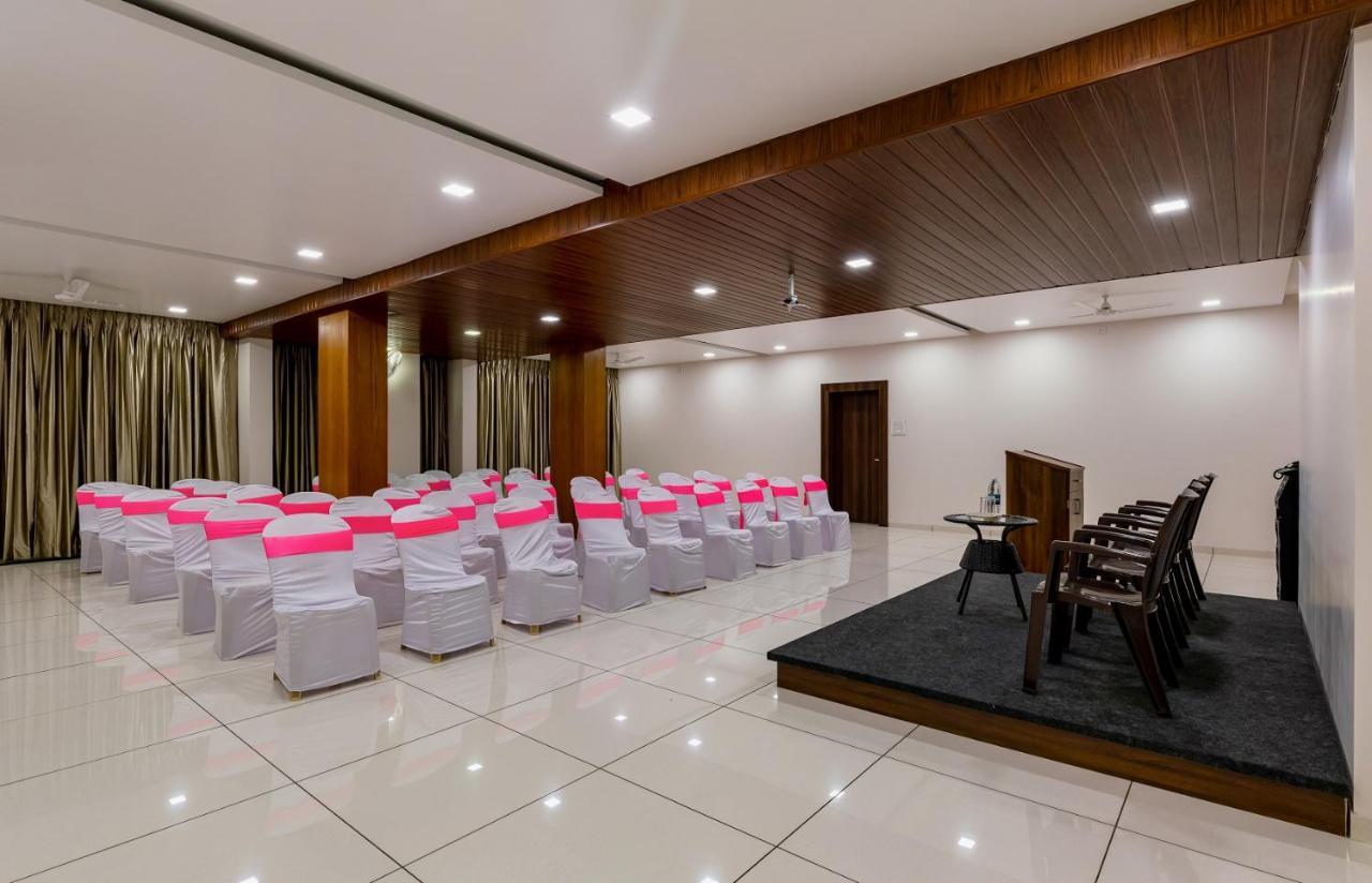 Hotel Grand Indu, 3 Star Kolhapur Esterno foto