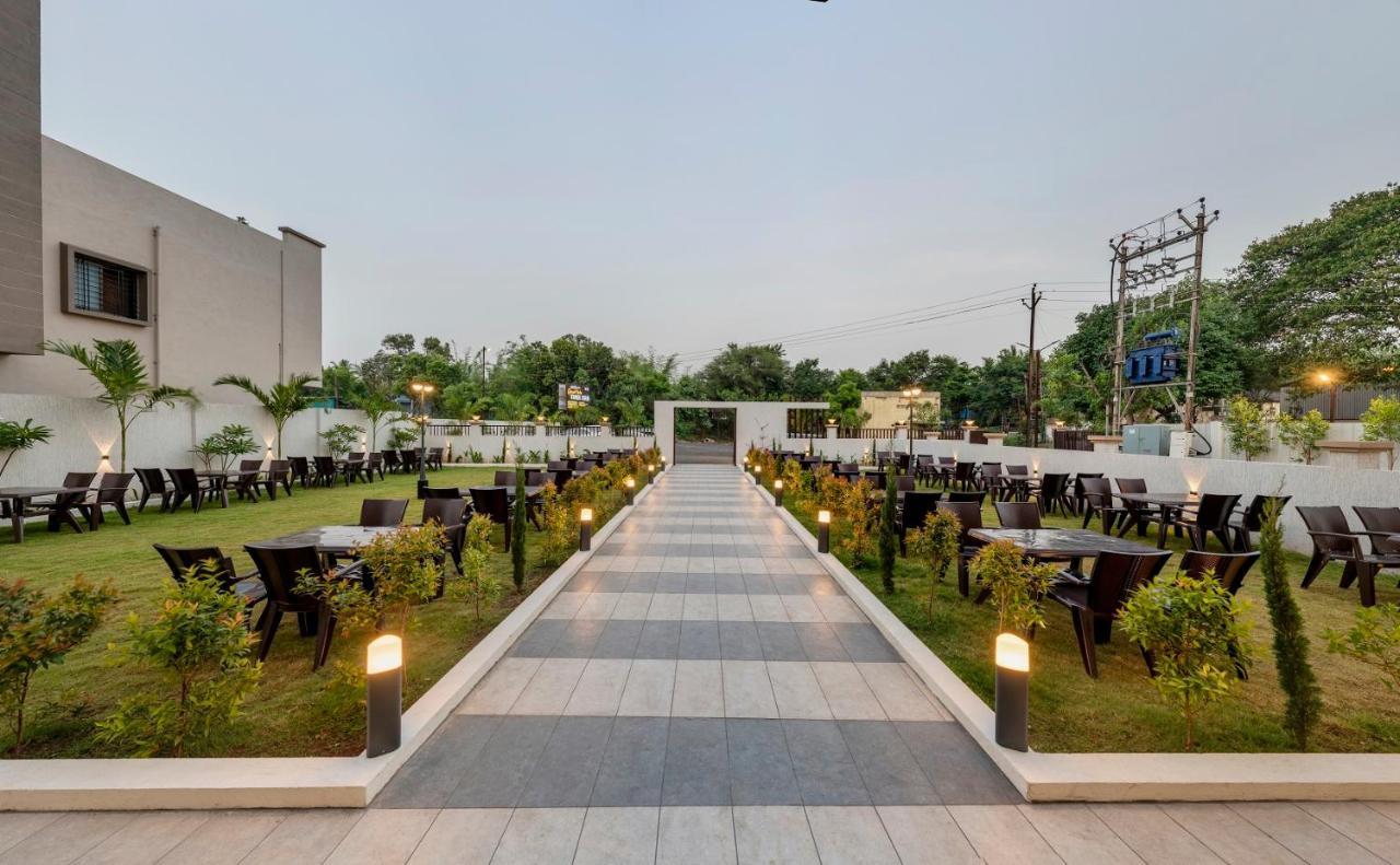 Hotel Grand Indu, 3 Star Kolhapur Esterno foto