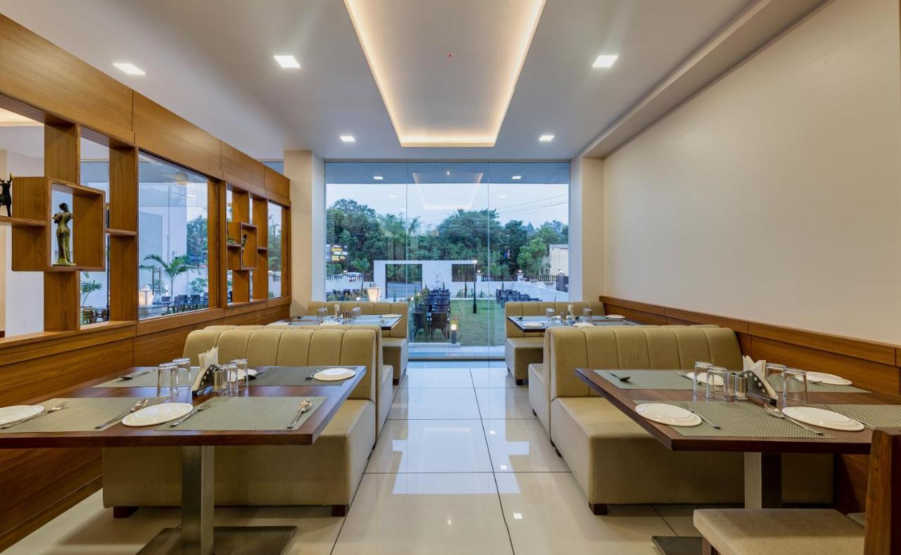 Hotel Grand Indu, 3 Star Kolhapur Esterno foto