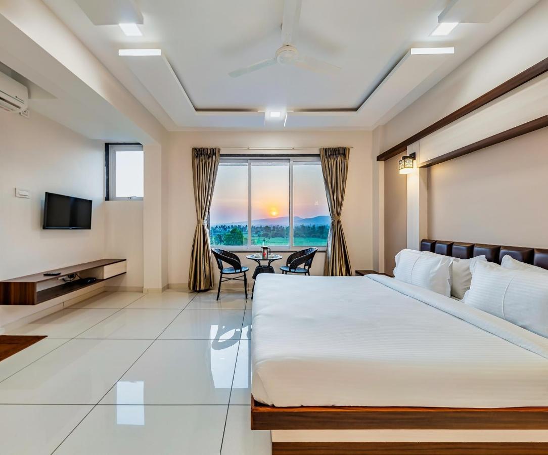 Hotel Grand Indu, 3 Star Kolhapur Esterno foto