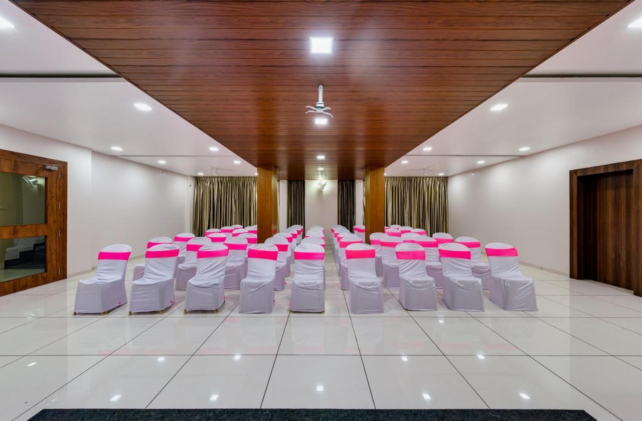 Hotel Grand Indu, 3 Star Kolhapur Esterno foto