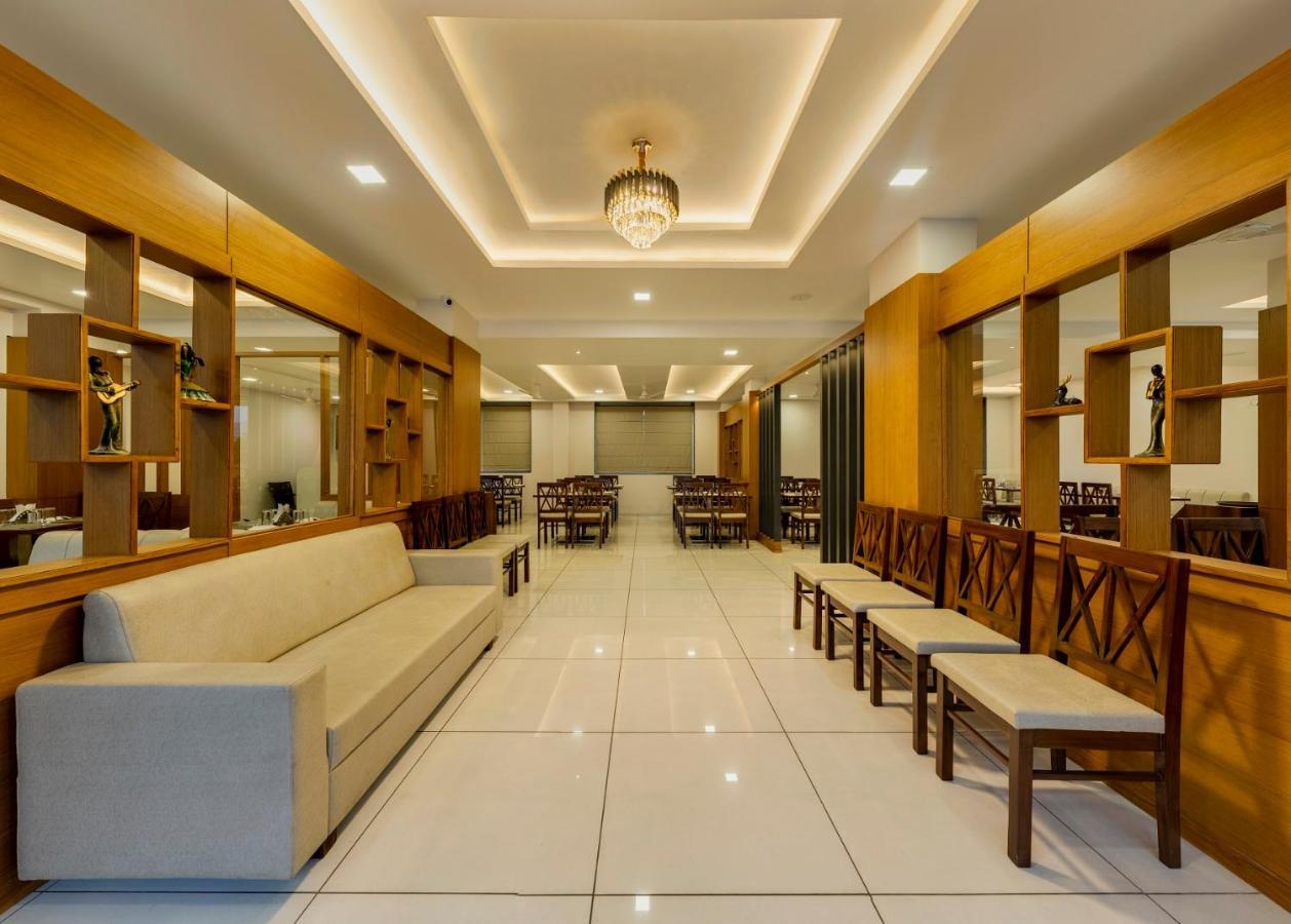 Hotel Grand Indu, 3 Star Kolhapur Esterno foto